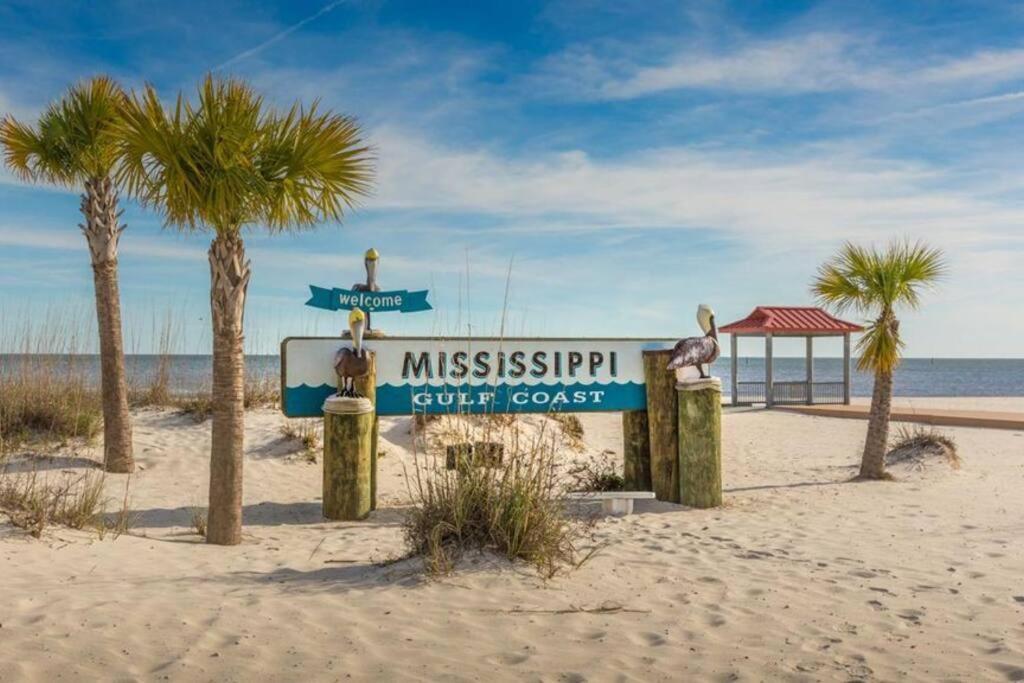 4/3 Home Centrally Located, Beach, Casino, Airport, Dining, Golfing, Shopping, Entertainment Gulfport Kültér fotó