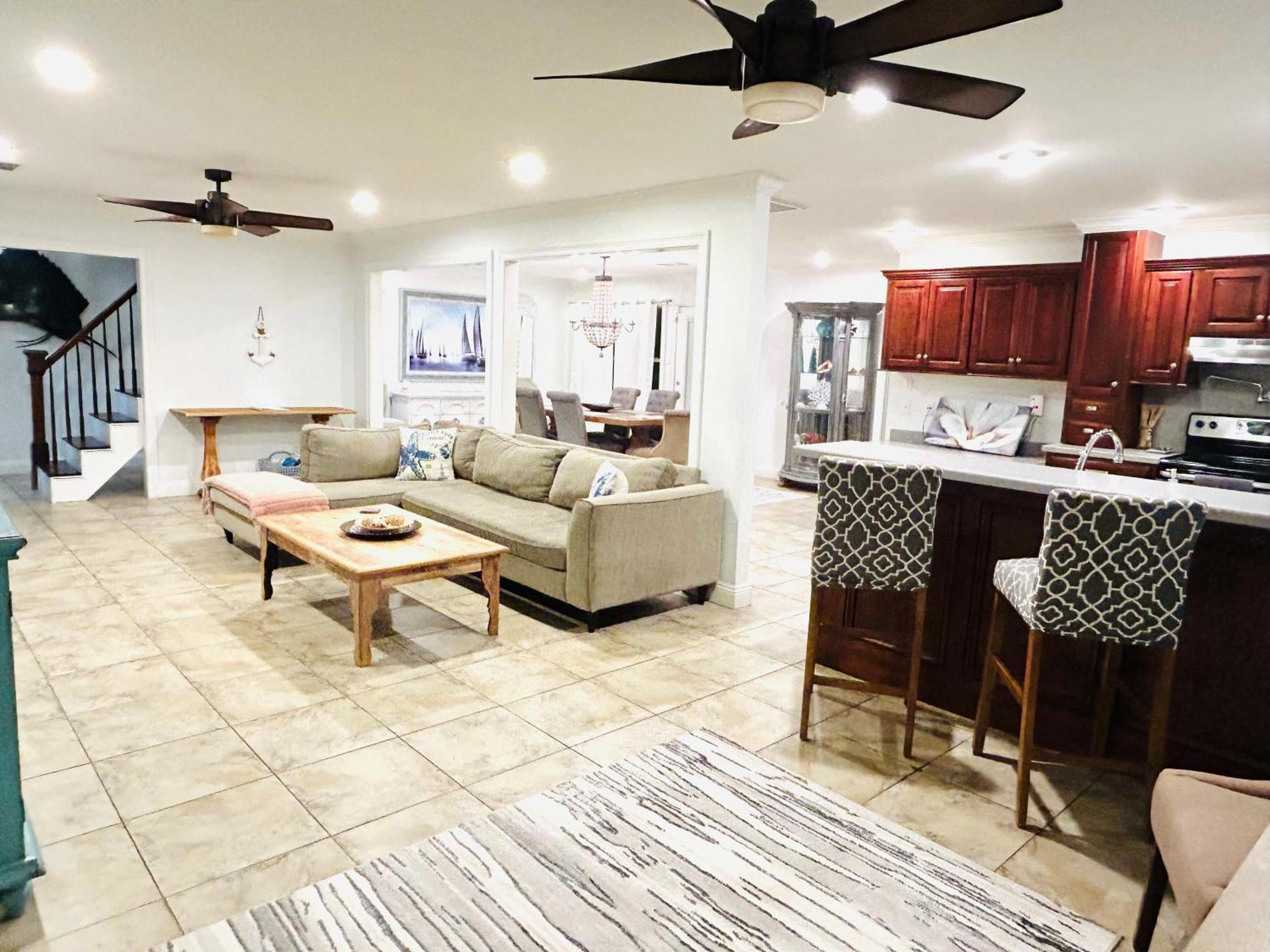 4/3 Home Centrally Located, Beach, Casino, Airport, Dining, Golfing, Shopping, Entertainment Gulfport Kültér fotó